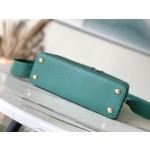 𝐋𝐎𝐔𝐈𝐒𝐕𝐔𝐈𝐓𝐓𝐎𝐍 N80931/M48865 Green Snake Shoulder This Capuchines BB handbag